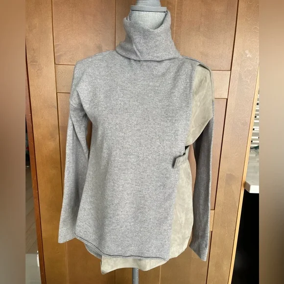 FABIANA FILIPPI Gray & Cream Turtleneck Sweater, Size Small/42 IT - Picture 2 of 15